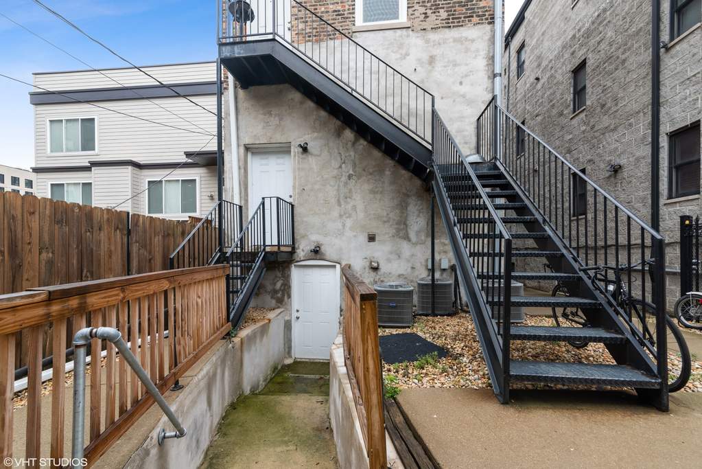 1620 W Warren Boulevard #GARDEN Chicago, Illinois 60612 - Image 12