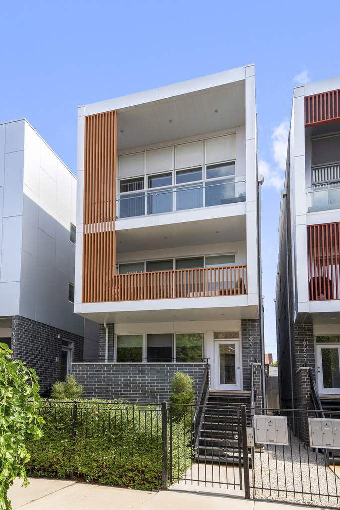 933 N Hermitage Avenue #3 Chicago, Illinois 60622 - Image 1