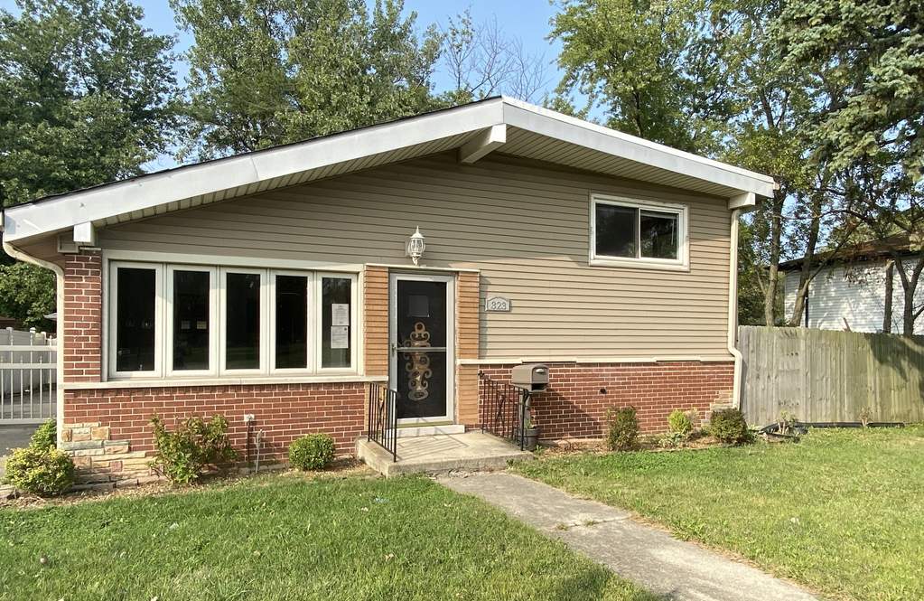 323 E Joe Orr Road Chicago Heights, IL 60411 MLS 10877898 properties