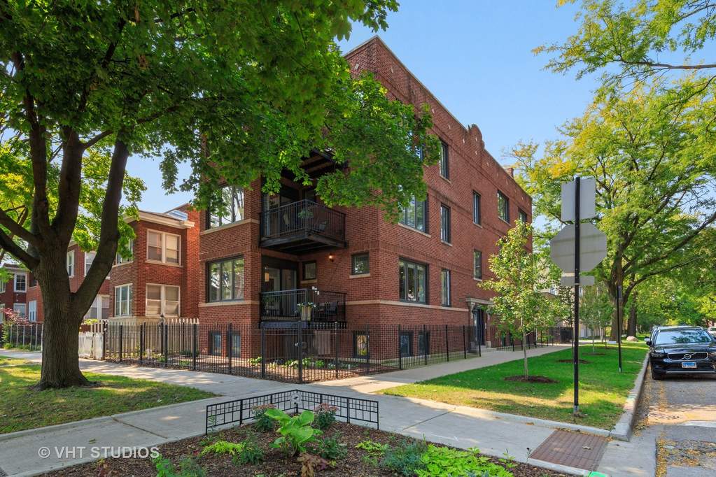 3435 W Sunnyside Avenue #1E Chicago, Illinois 60625 - Image 1