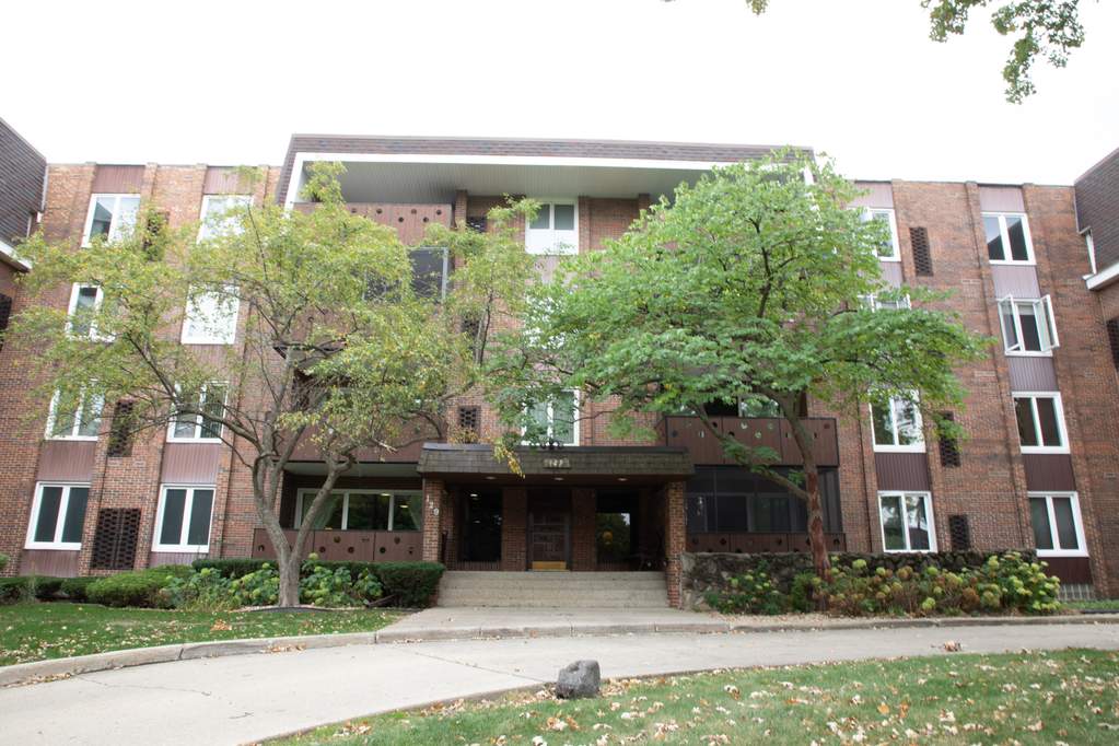 129 S Spruce Avenue 205 Wood Dale, IL 60191 MLS 10883054 properties