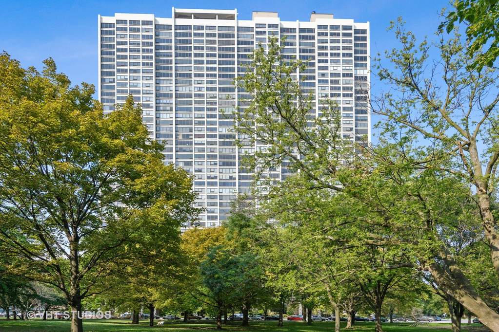 2800 N Lake Shore Drive #1709 Chicago, Illinois 60657 - Image 1