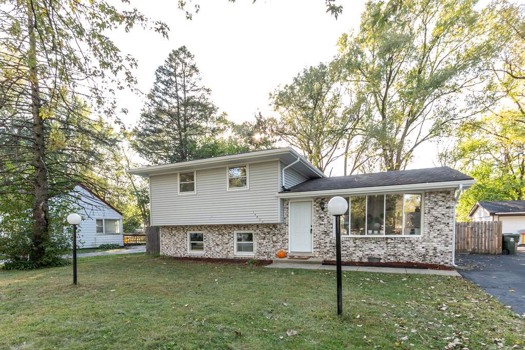 16026 Turner Avenue Markham, IL 60428 MLS 10896916 properties