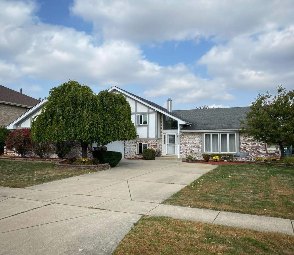 8040 Apache Trail Tinley Park, Illinois 60477 - Image 1