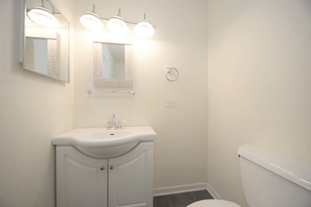 904 S Loomis Street #G Chicago, Illinois 60607 - Image 13