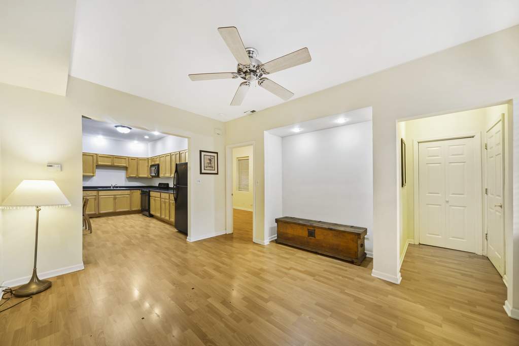 904 S Loomis Street #G Chicago, Illinois 60607 - Image 3