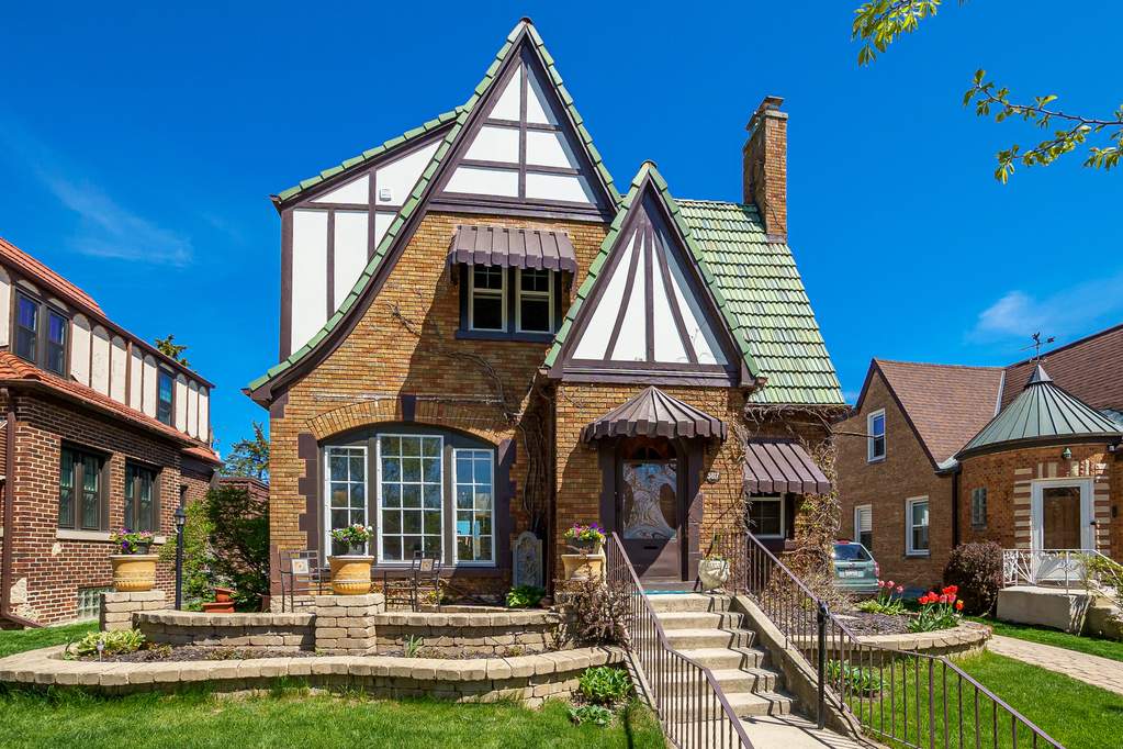 5817 N Odell Avenue Chicago, Illinois 60631 - Image 1
