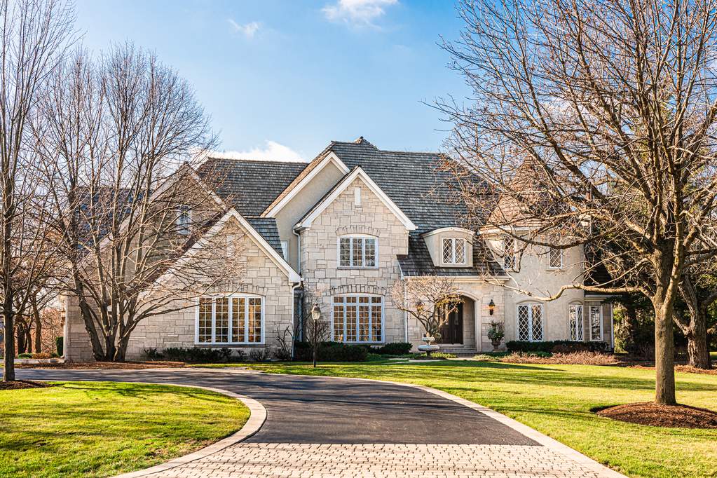 1 Kensington Drive North Barrington, IL 60010 MLS 10929309 properties