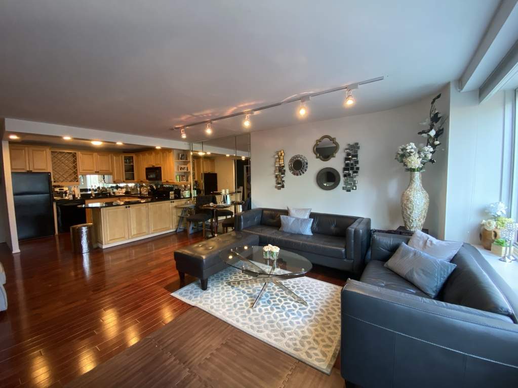 211 E Ohio Street #1820 Chicago, Illinois 60611 - Image 4