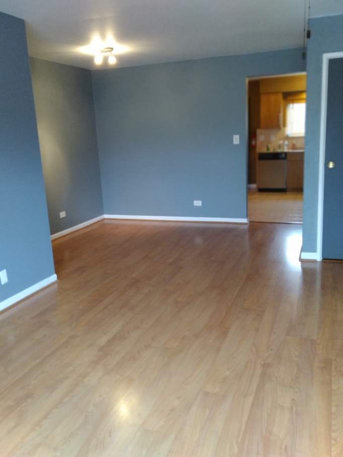 9416 Bay Colony Drive #3N Des Plaines, Illinois 60016 - Livingroom, Dining room combo