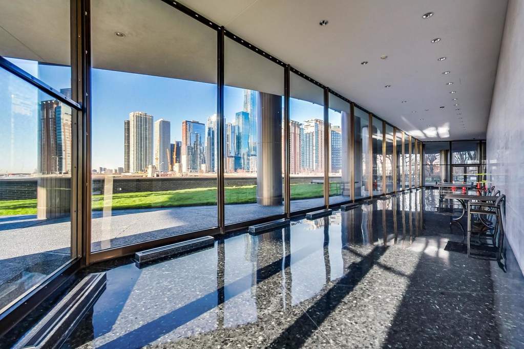 505 N Lake Shore Drive #5601 Chicago, Illinois 60611 - Image 17
