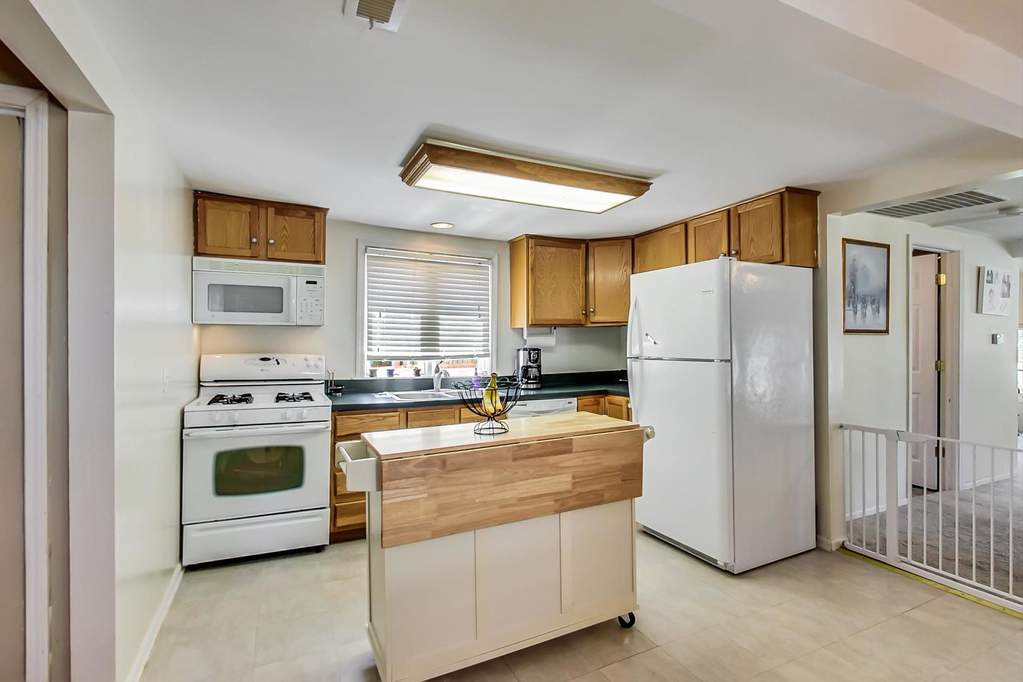38095 N Harper Road Beach Park, Illinois 60087 - Image 7