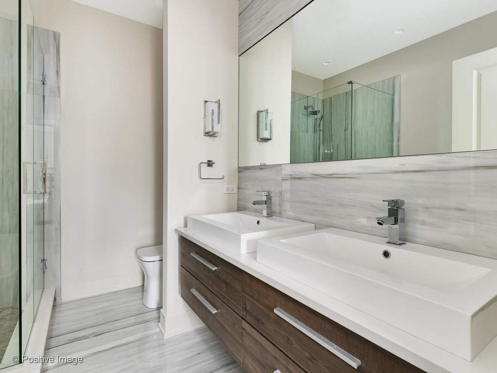 6911 N Western Avenue #2N Chicago, Illinois 60645 - Image 15