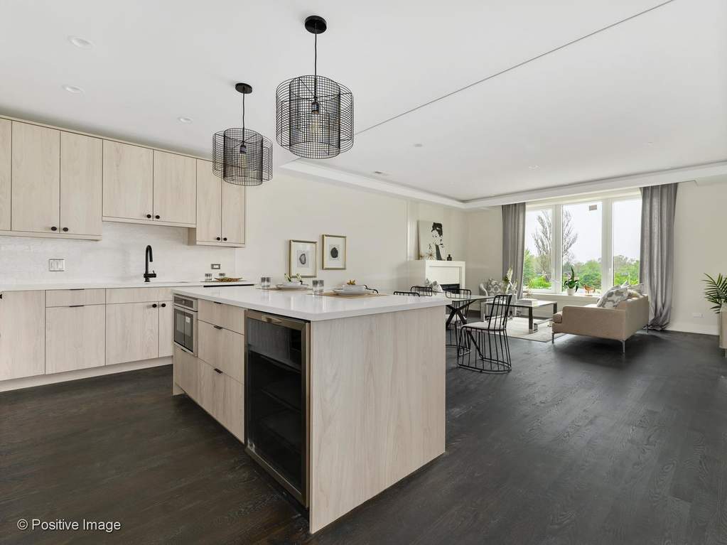 6911 N Western Avenue #2N Chicago, Illinois 60645 - Image 2