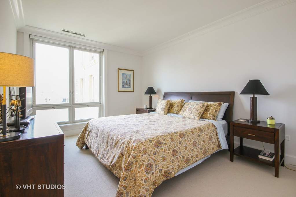 2550 N Lakeview Avenue #N702 Chicago, Illinois 60614 - Image 10