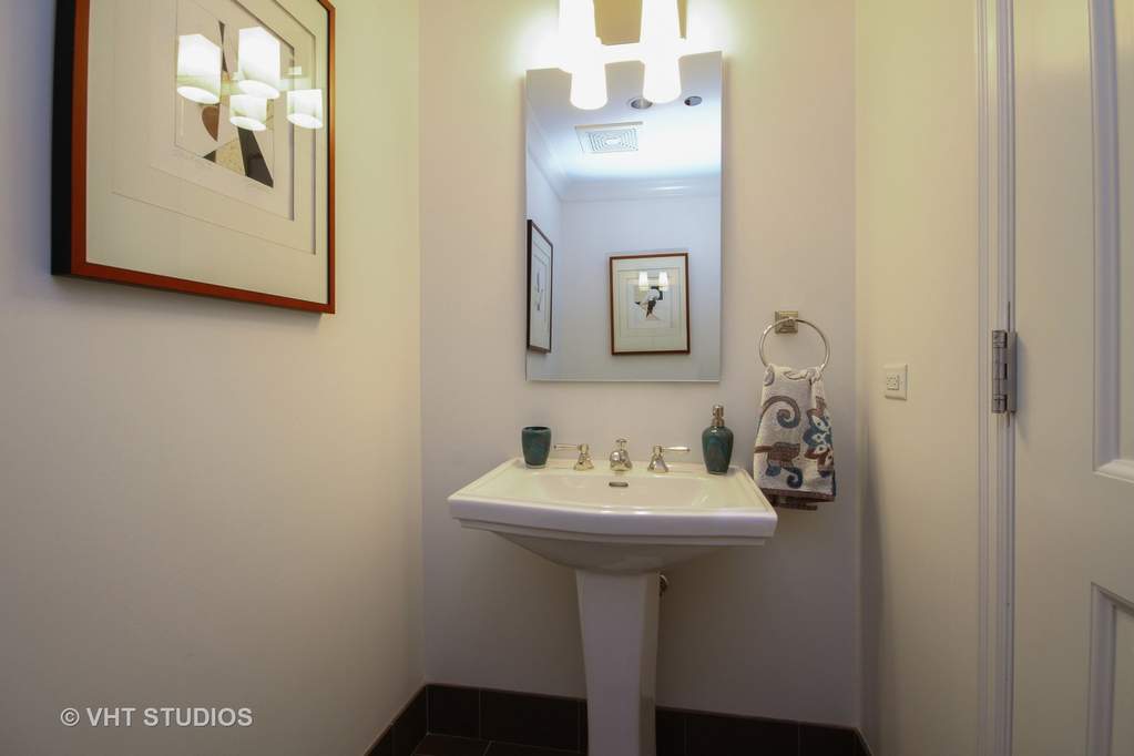 2550 N Lakeview Avenue #N702 Chicago, Illinois 60614 - Image 12