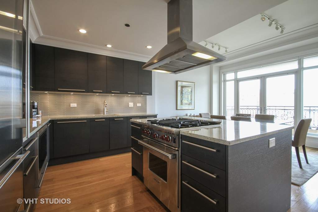 2550 N Lakeview Avenue #N702 Chicago, Illinois 60614 - Image 4