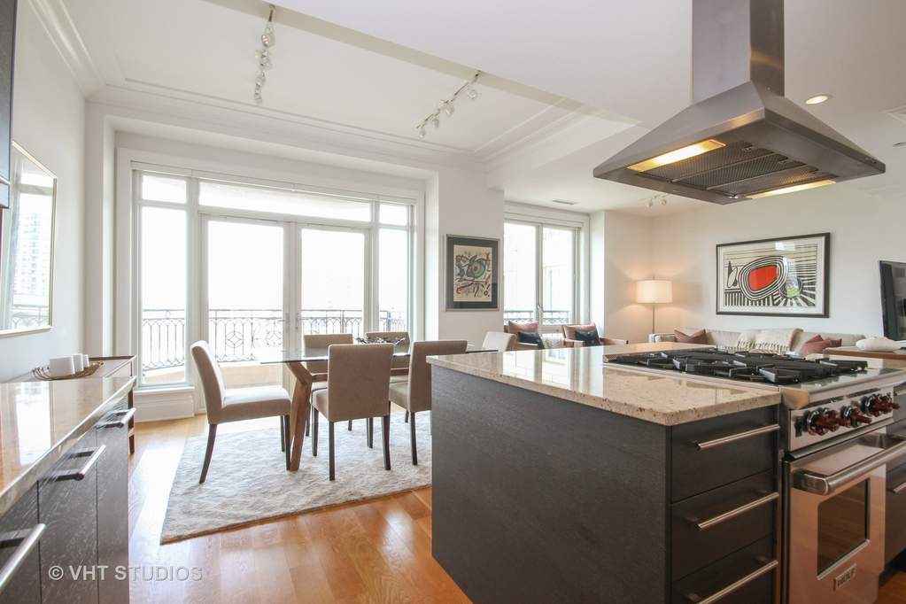 2550 N Lakeview Avenue #N702 Chicago, Illinois 60614 - Image 9
