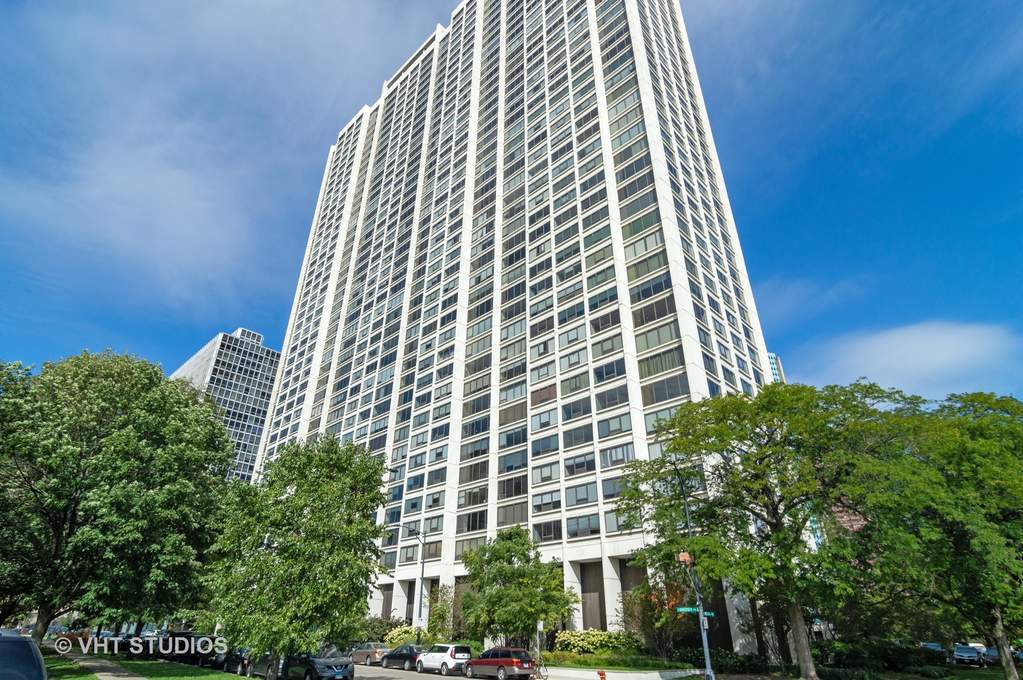 2800 N Lake Shore Drive #4203 Chicago, Illinois 60657 - Image 1