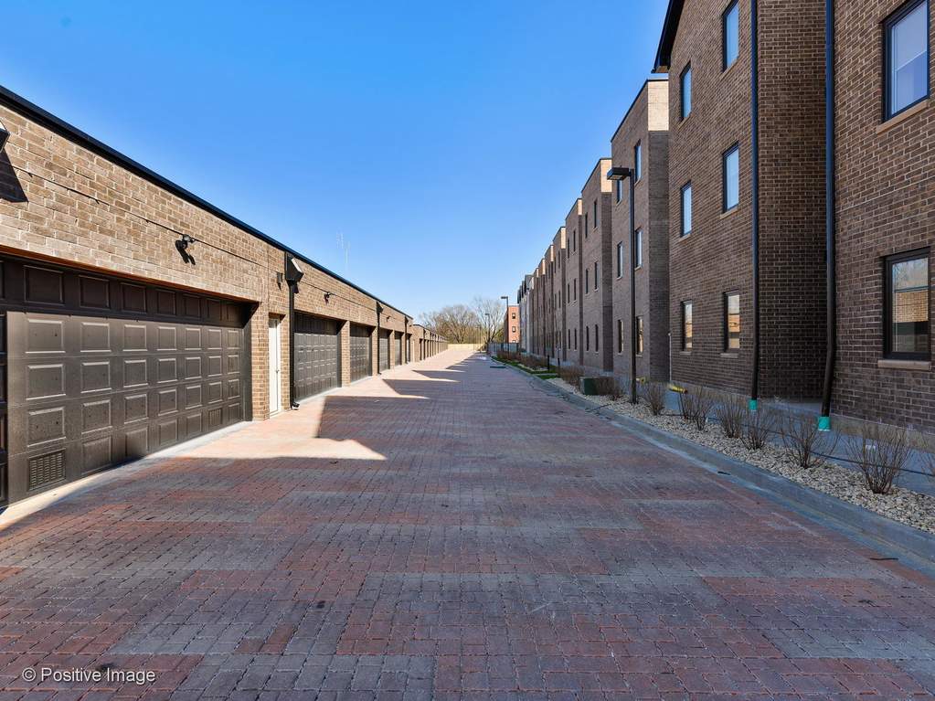 740 E Irving Park Road #3E Roselle, Illinois 60172 - Image 17