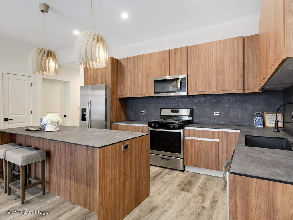 740 E Irving Park Road #3E Roselle, Illinois 60172 - Image 9