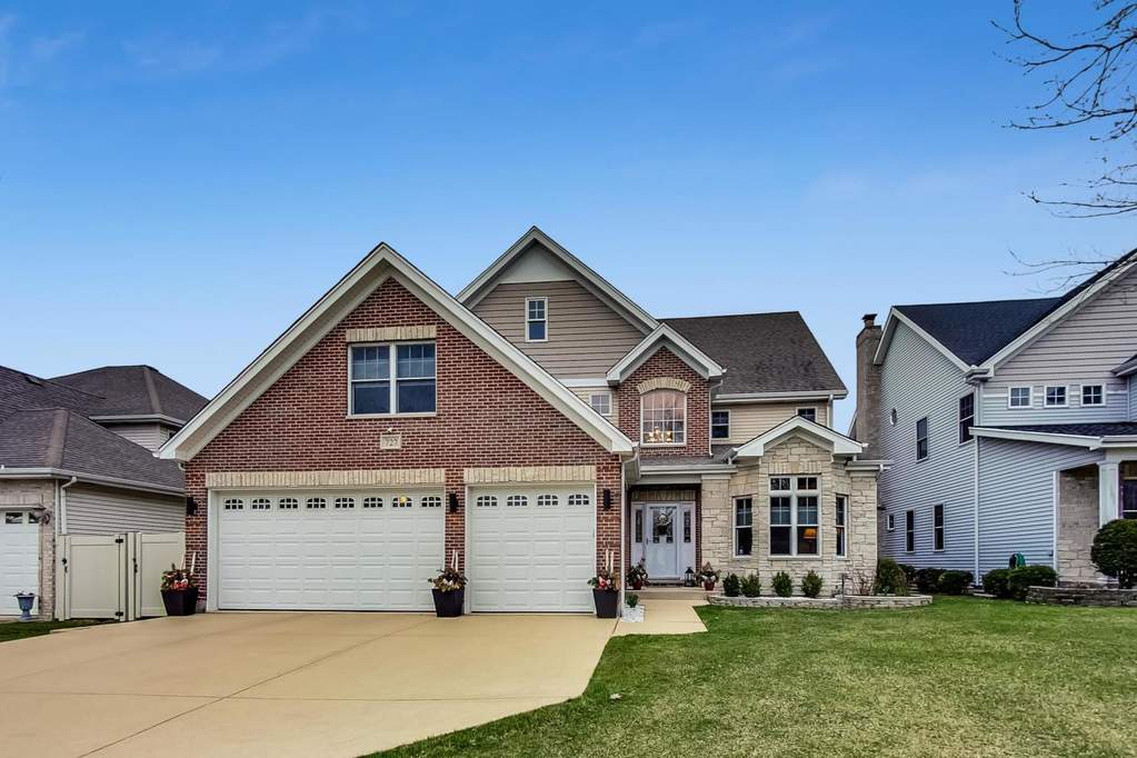 727 N Emroy Avenue Elmhurst, Illinois 60126 - Image 1