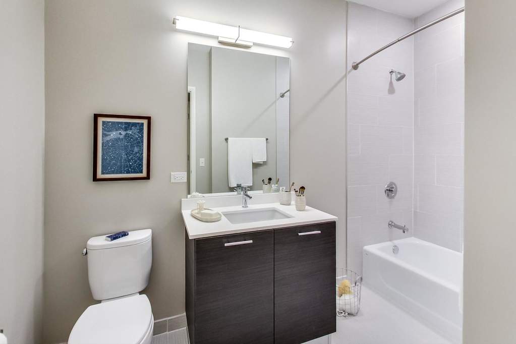229 Park Avenue #405 Clarendon Hills, Illinois 60514 - Image 23
