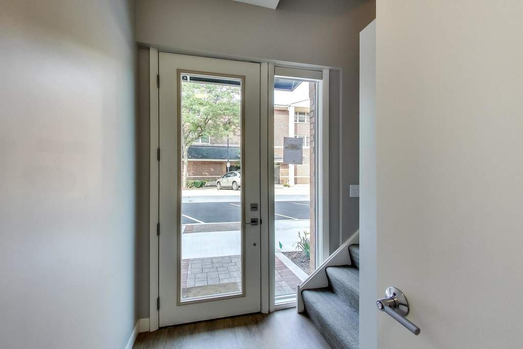 229 Park Avenue #405 Clarendon Hills, Illinois 60514 - Image 4