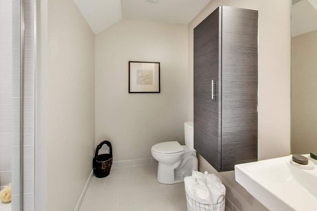 229 Park Avenue #405 Clarendon Hills, Illinois 60514 - Image 5