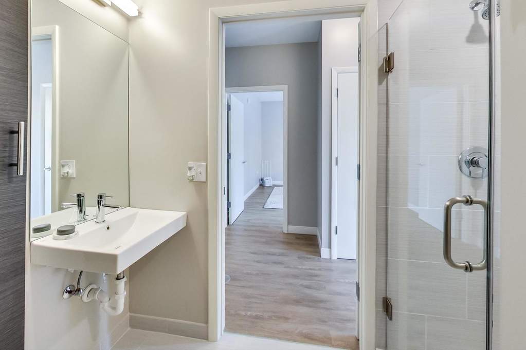 229 Park Avenue #405 Clarendon Hills, Illinois 60514 - Image 6