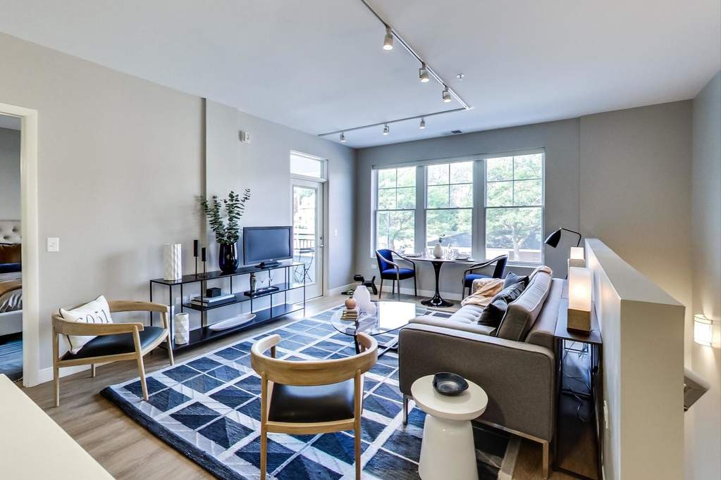 229 Park Avenue #405 Clarendon Hills, Illinois 60514 - Image 9