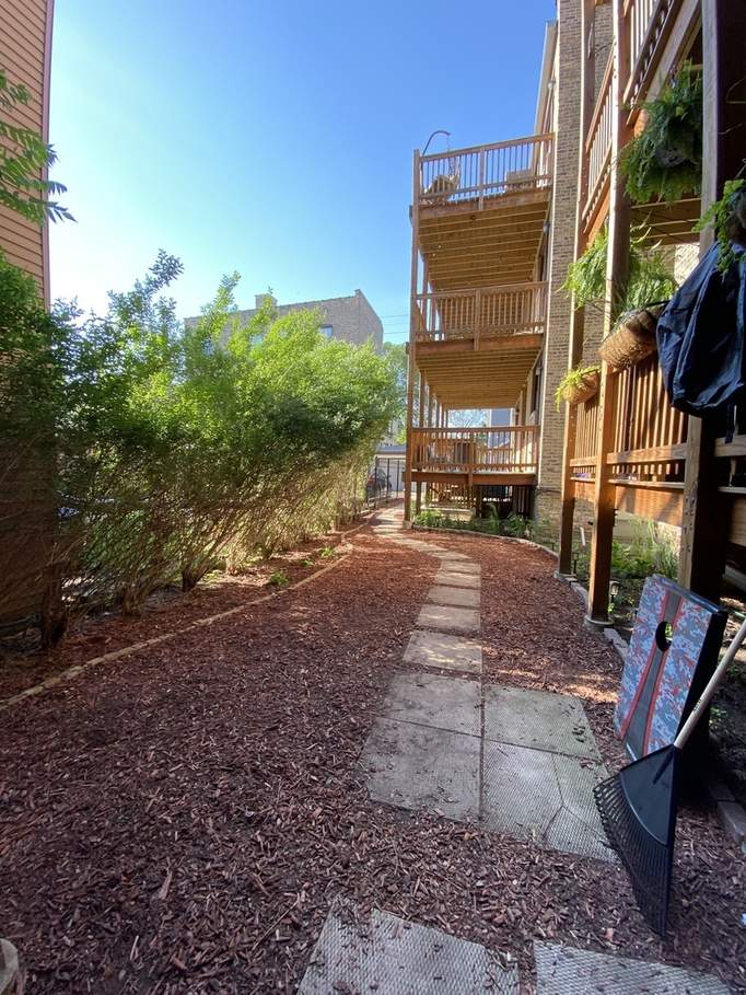1900 W Byron Street #1 Chicago, Illinois 60613 - Image 17