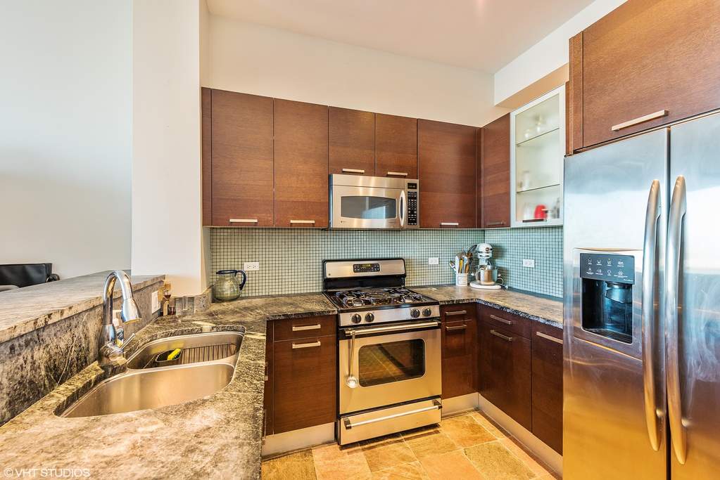 500 W Superior Street #1108 Chicago, Illinois 60654 - Image 3