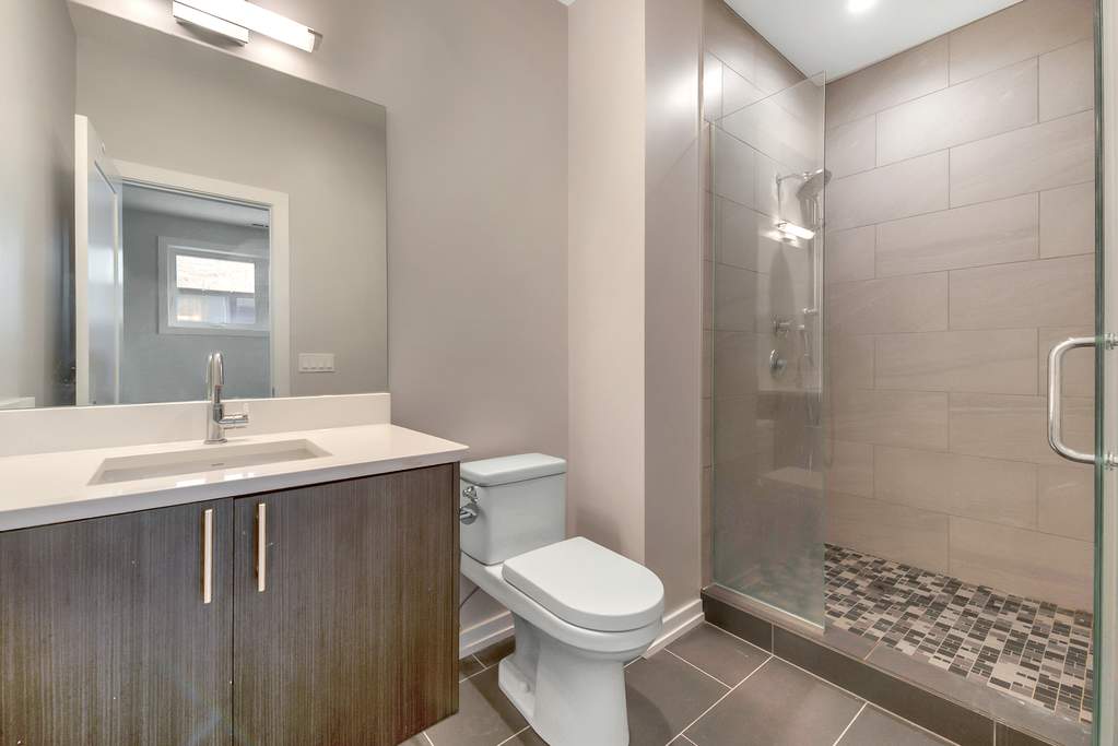 2545 W Congress Parkway #1E Chicago, Illinois 60612 - Image 13