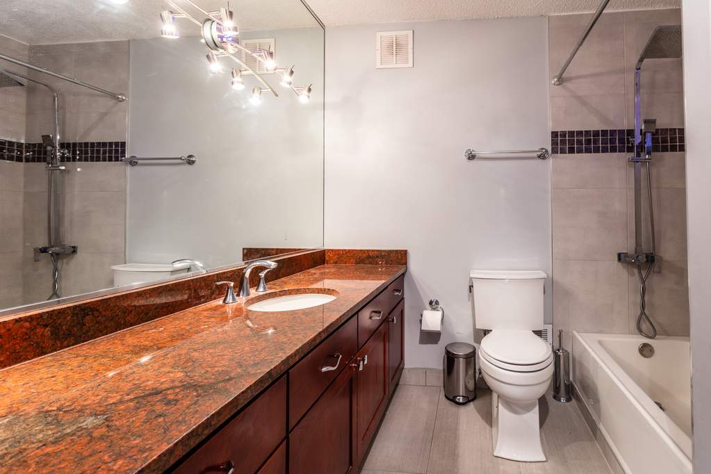 30 E Huron Street #3305 Chicago, Illinois 60611 - Image 10
