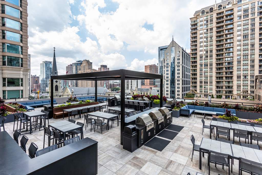 30 E Huron Street #3305 Chicago, Illinois 60611 - Image 12