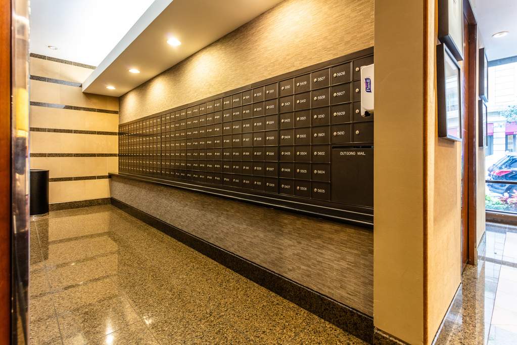 30 E Huron Street #3305 Chicago, Illinois 60611 - Image 26