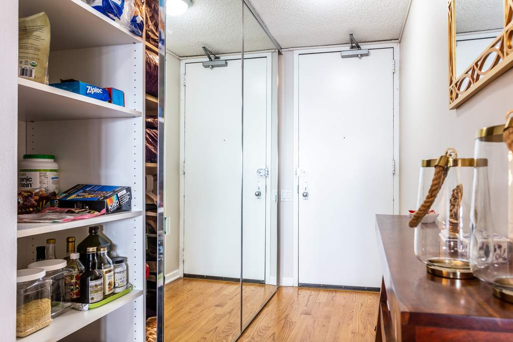 30 E Huron Street #3305 Chicago, Illinois 60611 - Image 9