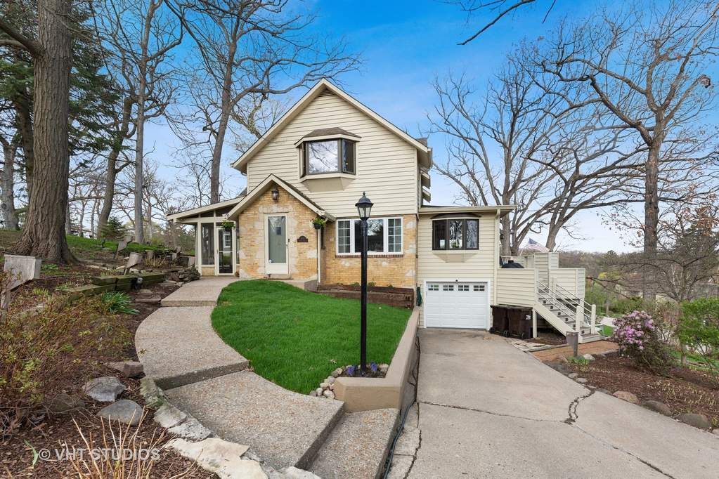303 Summit Drive Tower Lakes, Illinois 60010 - Image 1