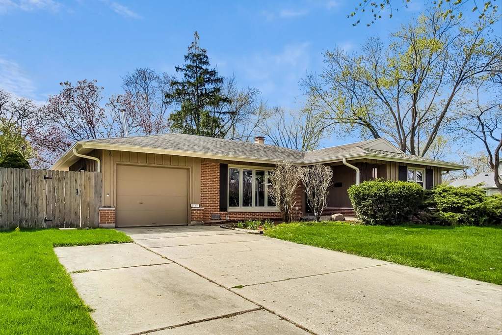 231 Tower Lane Elk Grove Village, Illinois 60007 - Image 1