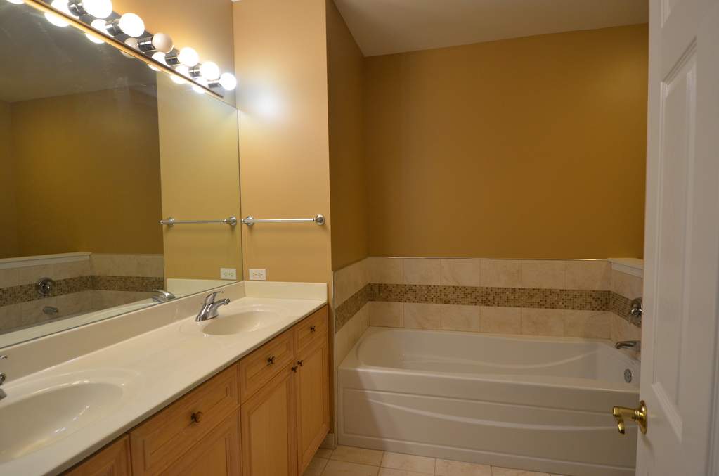 660 Mchenry Road #1-305 Wheeling, Illinois 60090 - Image 25
