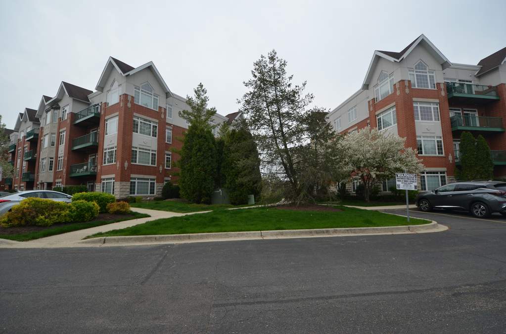 660 Mchenry Road #1-305 Wheeling, Illinois 60090 - Image 3