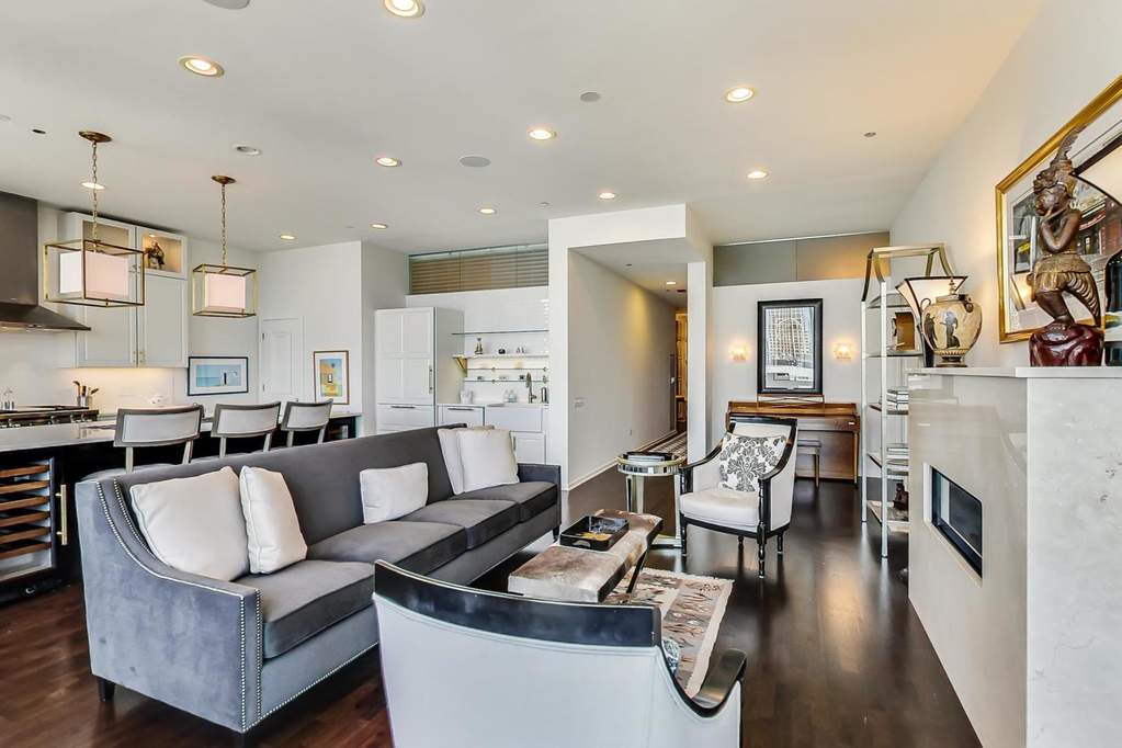 65 E Monroe Street #4718 Chicago, Illinois 60603 - Image 4