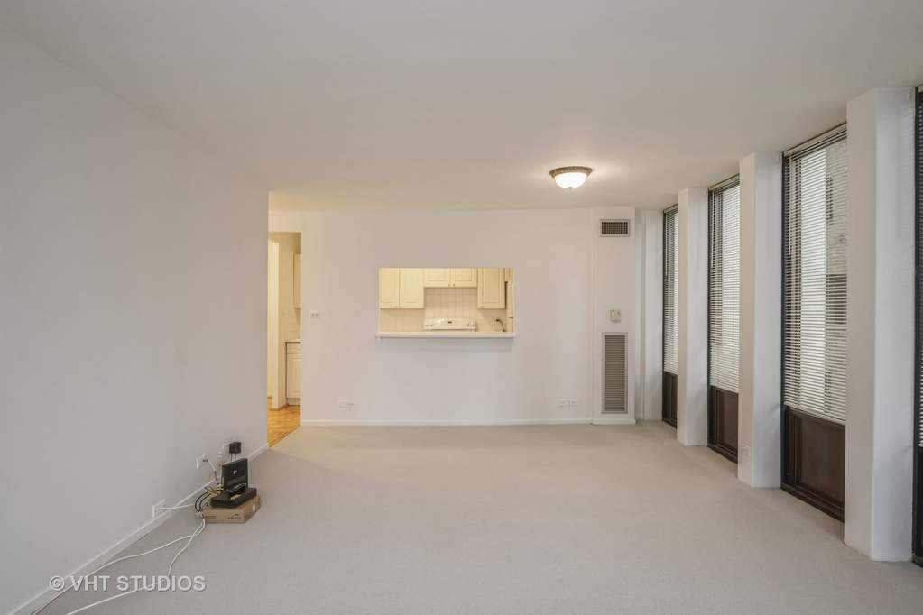 100 E Walton Street #11H Chicago, Illinois 60611 - Image 7