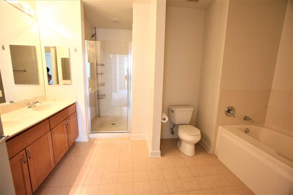 233 E 13th Street #1607 Chicago, Illinois 60605 - Image 13