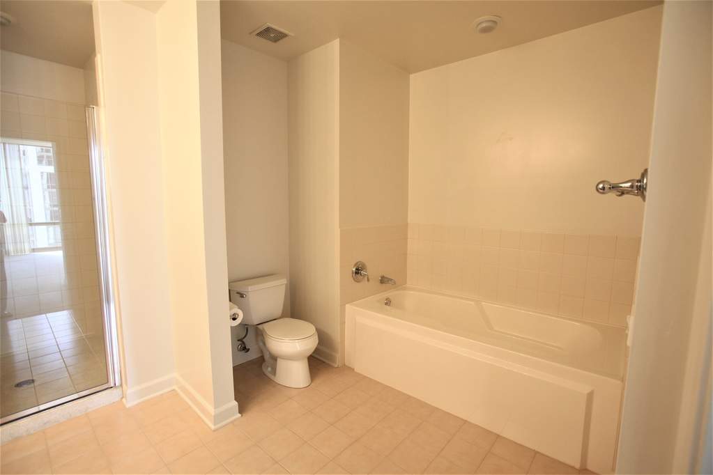 233 E 13th Street #1607 Chicago, Illinois 60605 - Image 15