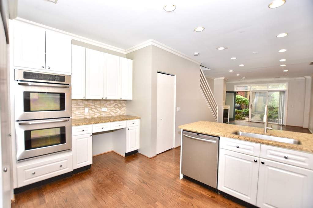 1801 W Diversey Parkway #18 Chicago, Illinois 60614 - Image 10