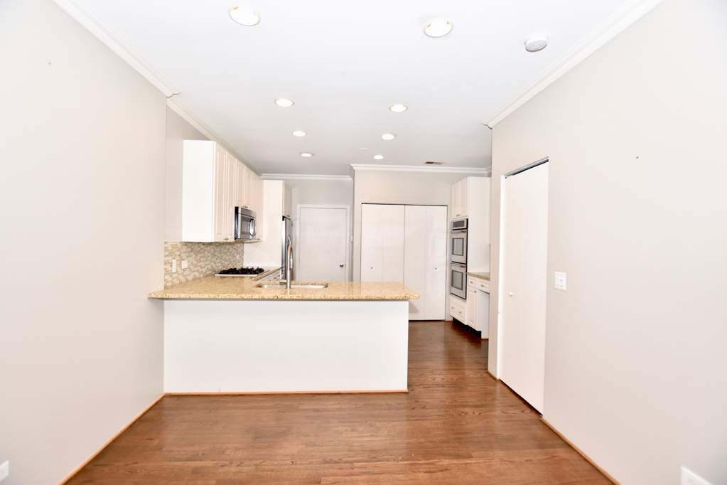 1801 W Diversey Parkway #18 Chicago, Illinois 60614 - Image 7
