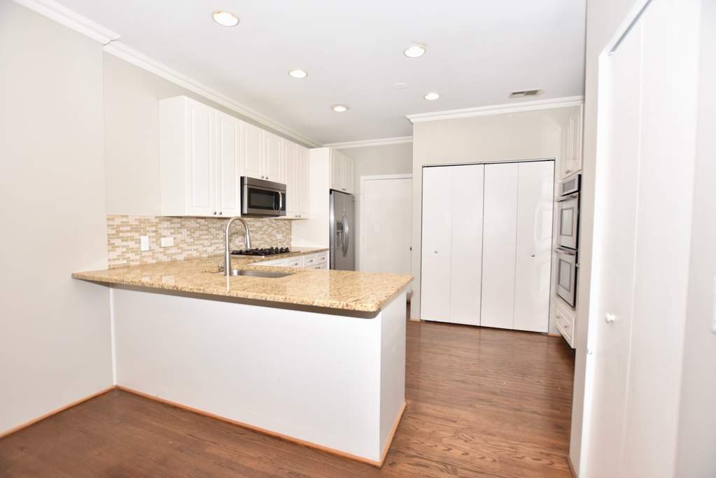 1801 W Diversey Parkway #18 Chicago, Illinois 60614 - Image 8
