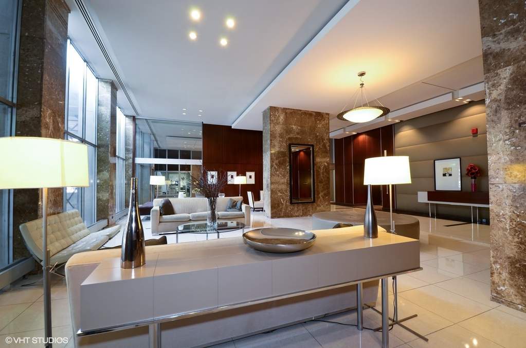 655 W Irving Park Road #3010 Chicago, Illinois 60613 - Image 2